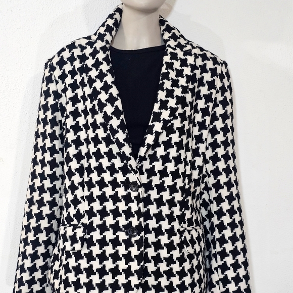 George Black and White Houndstooth Blazer - Picture 10 of 13